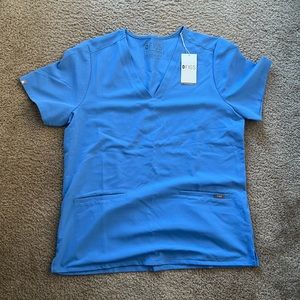 figs “ceil blue” top size large.